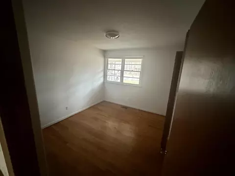 305 Dixie Dr, Selma, NC 27576 photo 2