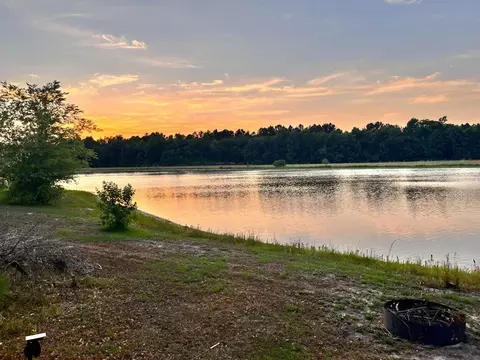 375 Deep Bottom Rd, Wallace, NC 28466