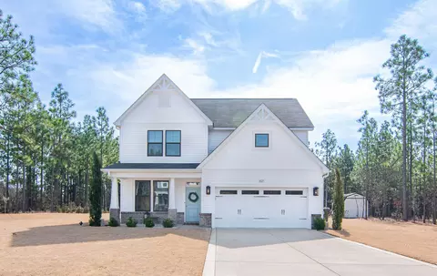 4225 Irwin Dr, Aberdeen, NC 28315 photo 1