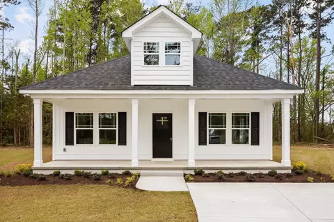 324 Camp Creek Dr, Oriental, NC 28571