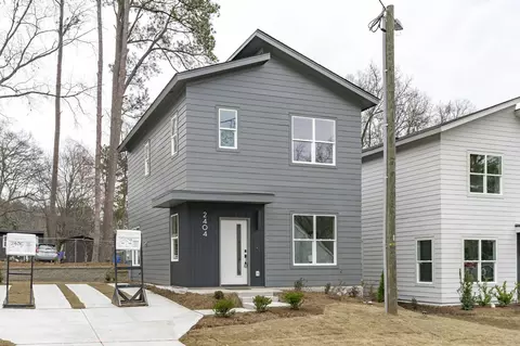 2406 Thorne St, Durham, NC 27704 photo 2