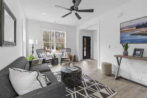 2406 Thorne St, Durham, NC 27704 photo 10