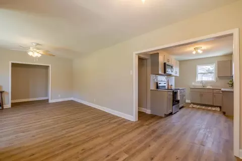 2821 S Roxboro St, Durham, NC 27707 photo 9