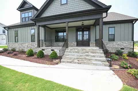 43 Maeview Ln, Raleigh, NC 27603