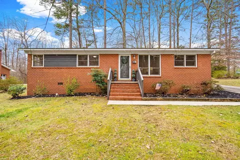 925 N Dogwood Ave, Siler City, NC 27344