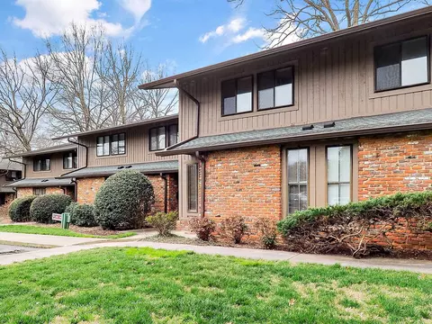 605 Oak Tree Dr #605, Chapel Hill, NC 27517