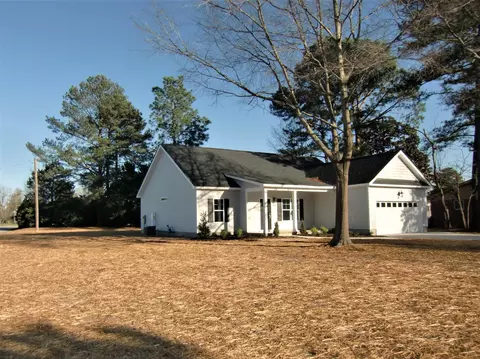 710 Memorial Ave, Dunn, NC 28334 photo 1