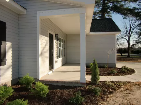 710 Memorial Ave, Dunn, NC 28334 photo 4