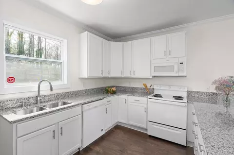 408 Cecil St, Durham, NC 27707 photo 10