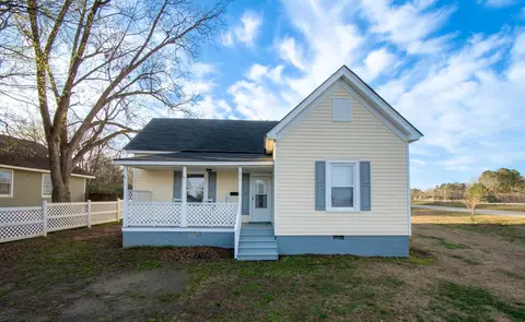 511 W E St, Erwin, NC 28339 photo 5