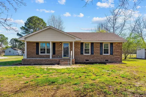 2805 S Old Stage Rd, Erwin, NC 28339 photo 1
