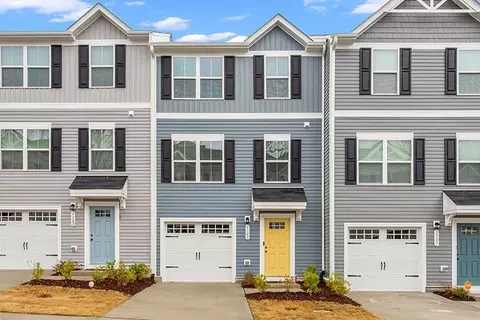 1105 Pale Moss Dr, Durham, NC 27704 photo 1