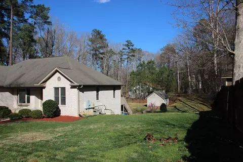 1222 Oak Dr, Durham, NC 27712 photo 4