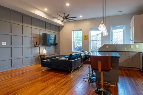 323 W Main St #B, Durham, NC 27701 photo 2