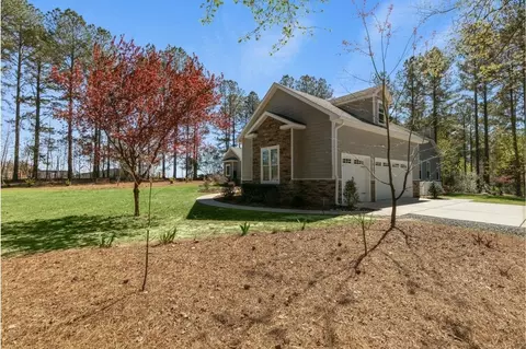 1051 Grace Rd, Benson, NC 27504 photo 4