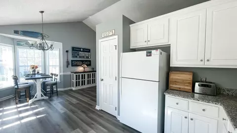 105 Phyllis Dr, Benson, NC 27504 photo 11