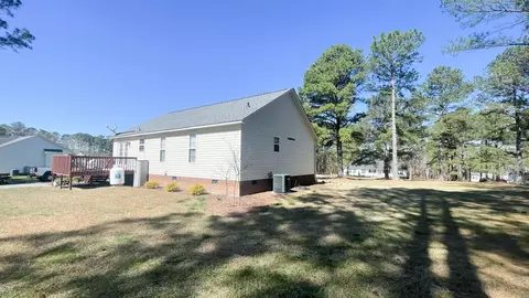 105 Phyllis Dr, Benson, NC 27504 photo 23