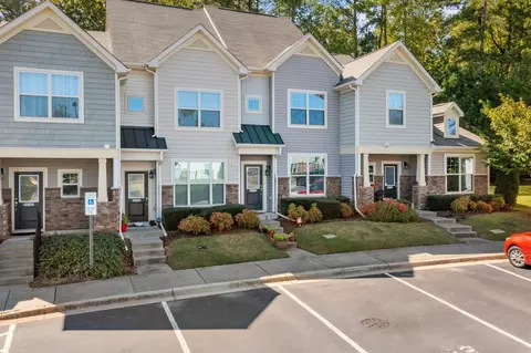 82 Pocono Dr, Durham, NC 27705 photo 2
