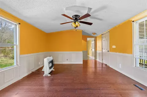 641 Gentry Dr, Erwin, NC 28339 photo 9