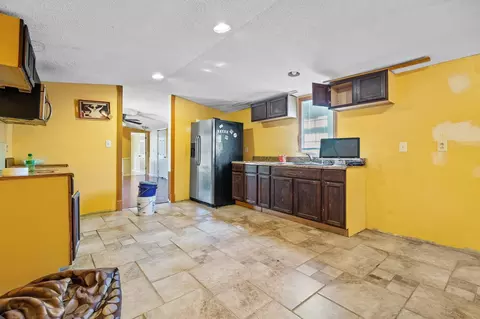641 Gentry Dr, Erwin, NC 28339 photo 5