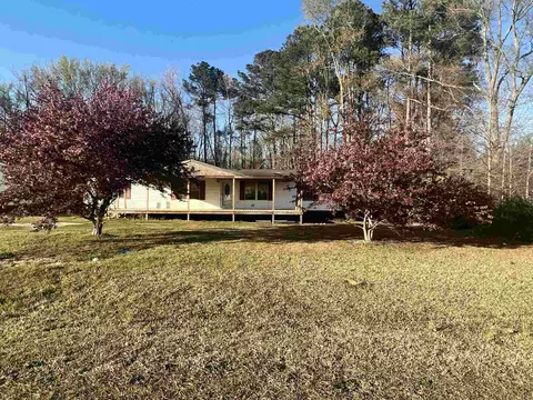 219 Granite Dr, Lucama, NC 27851