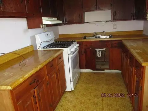1309 Edwards St, Weldon, NC 27890 photo 3