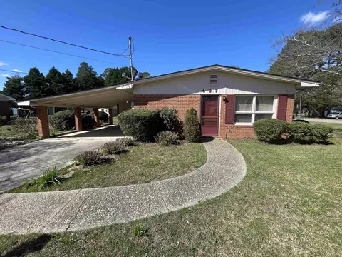 607 Davis Ave, Dunn, NC 28334 photo 1