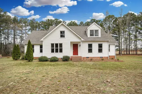 108 Walnut Dr, Benson, NC 27504 photo 5