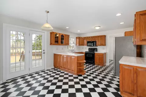 108 Walnut Dr, Benson, NC 27504 photo 7