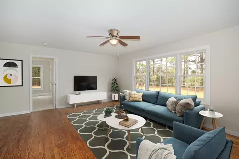 108 Walnut Dr, Benson, NC 27504 photo 3