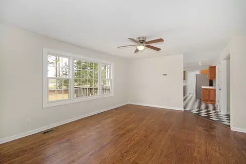 108 Walnut Dr, Benson, NC 27504 photo 8