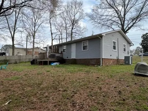 715 Shay Dr, Durham, NC 27704 photo 6