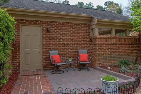3 Innisfree Dr, Durham, NC 27707 photo 4