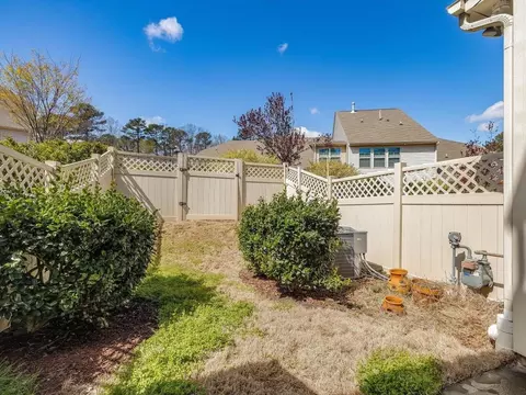 12 Pilatus Dr, Durham, NC 27705 photo 5