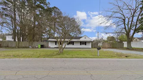 103 St Matthews Rd, Erwin, NC 28339