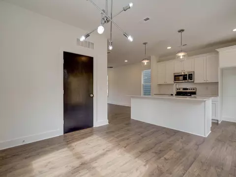 2402 Thorne St, Durham, NC 27704 photo 18