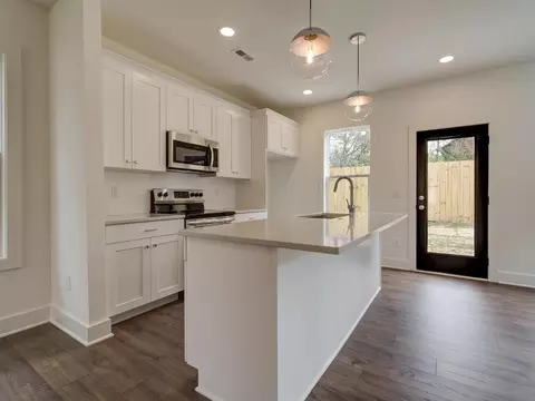 2402 Thorne St, Durham, NC 27704 photo 10