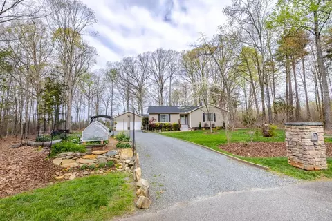 5 Bagpipe Ln, Durham, NC 27712 photo 4