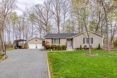 5 Bagpipe Ln, Durham, NC 27712 photo 2