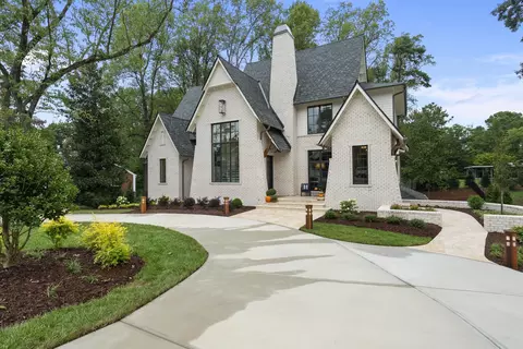 2312 Airline Dr, Raleigh, NC 27607