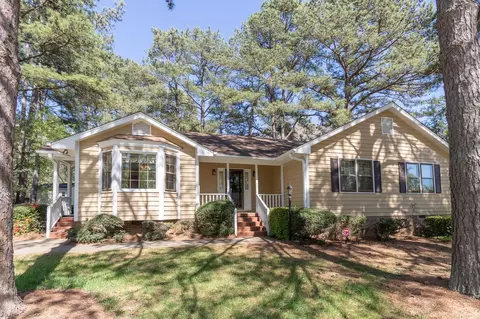 6520 Dresden Ln, Raleigh, NC 27612