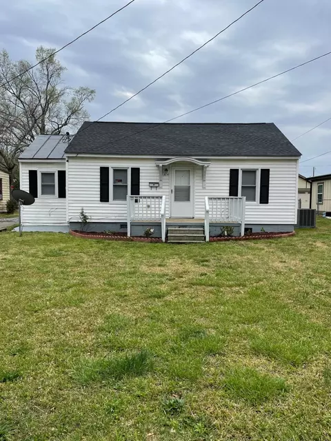314 E Dundee St, Smithfield, NC 27577 photo 1