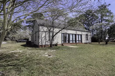 208 W Dunn St, Pinetops, NC 27864