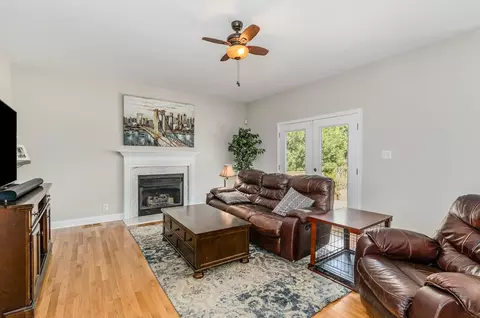 109 Queen Ferry Ct, Durham, NC 27712 photo 6