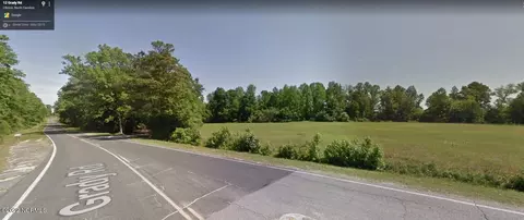 1 2 Grady Rd, Clinton, NC 28328