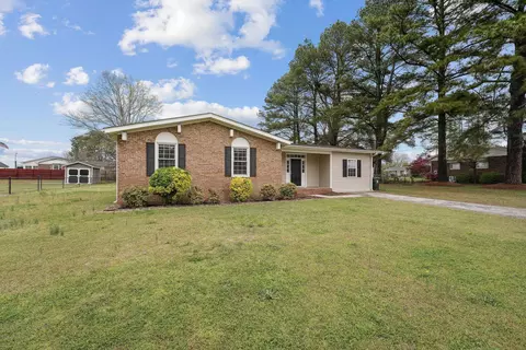 502 W A St, Erwin, NC 28339 photo 2
