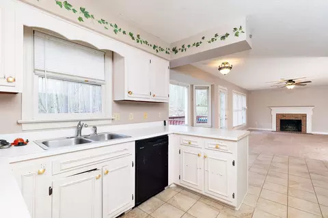 10 Sandhurst Ct, Durham, NC 27712 photo 16