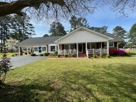 703 E H St, Erwin, NC 28339