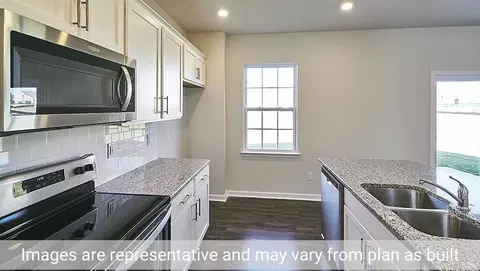 715 Southbury Ln, Carthage, NC 28327