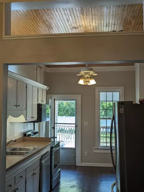 147 E Main St, Coats, NC 27521 photo 13